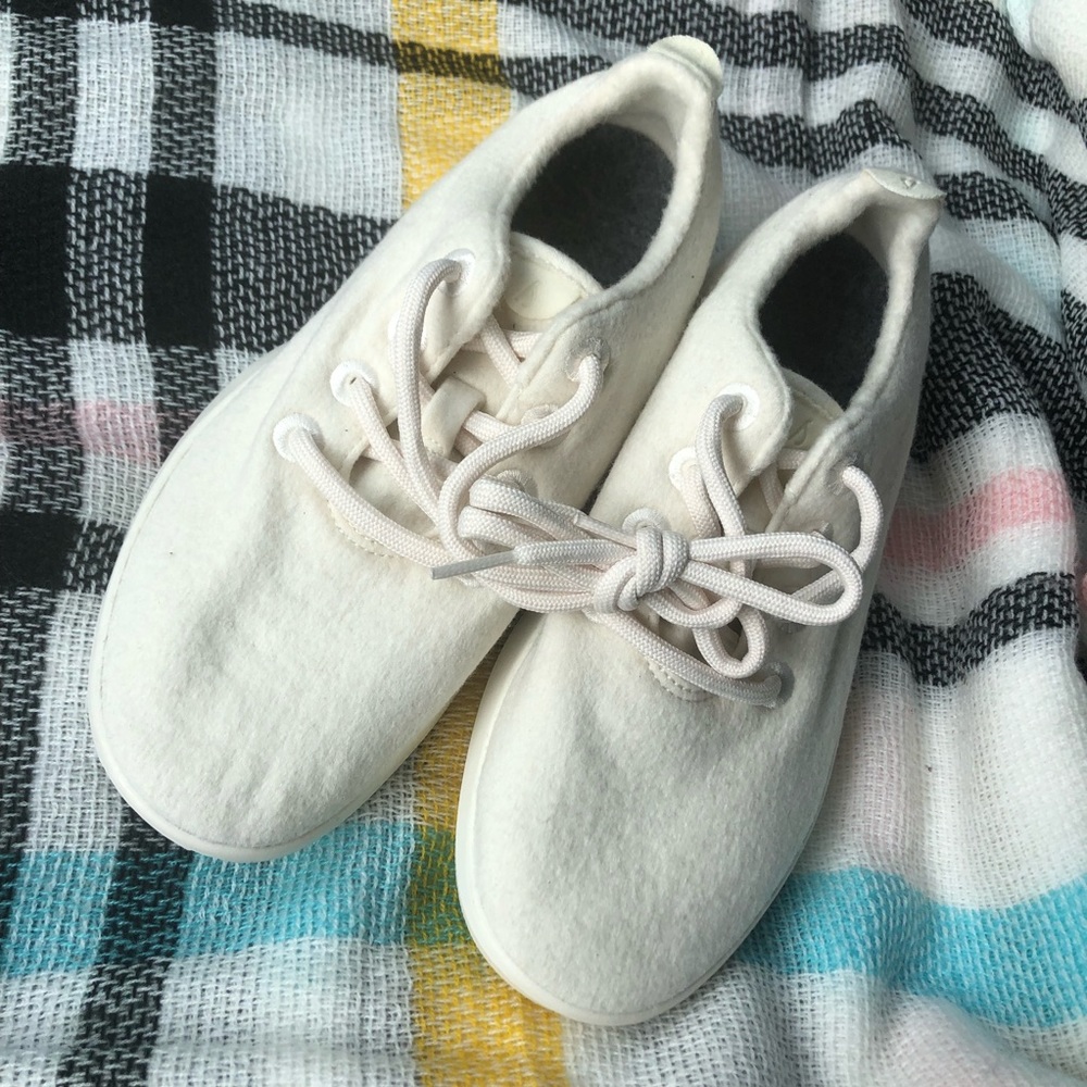 New Allbirds White Wool Runners Sneakers - Picture 3 of 6